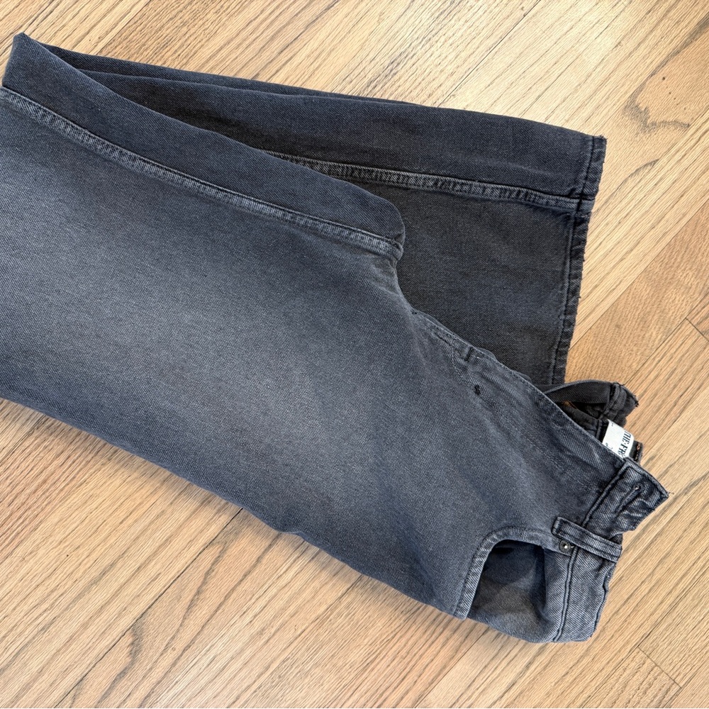 BRAND NEW Free People Relaxed Jeans - Picture 3 of 4